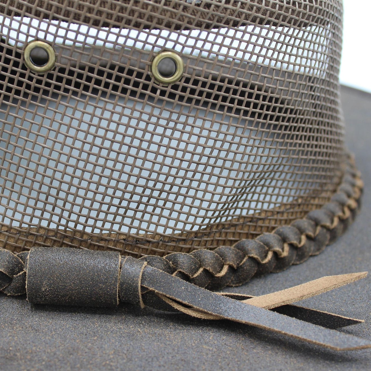 Melbourne Leather and Mesh Outback Hat ZH244